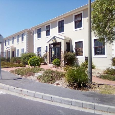 Bread And Barrel Guesthouse Bellville Cape Town Ngoại thất bức ảnh