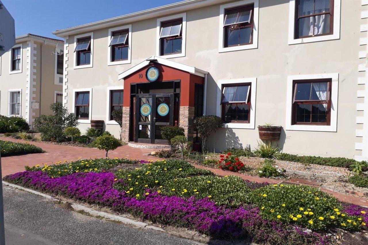 Bread And Barrel Guesthouse Bellville Cape Town Ngoại thất bức ảnh