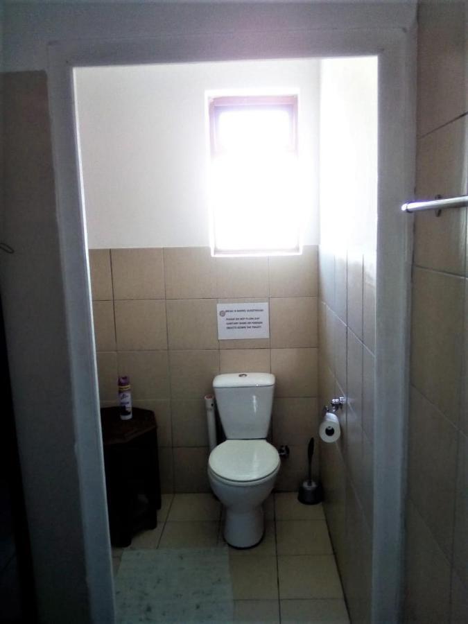 Bread And Barrel Guesthouse Bellville Cape Town Ngoại thất bức ảnh