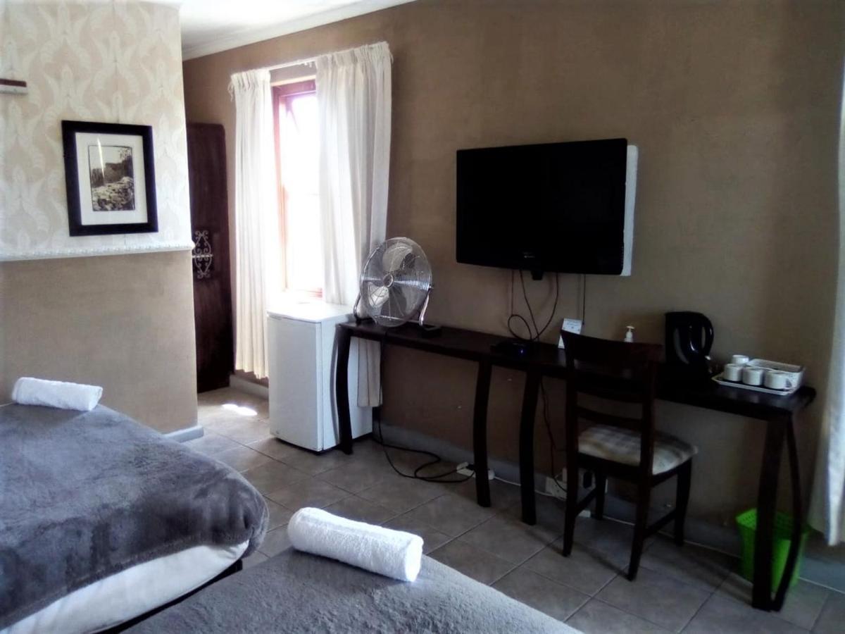 Bread And Barrel Guesthouse Bellville Cape Town Ngoại thất bức ảnh