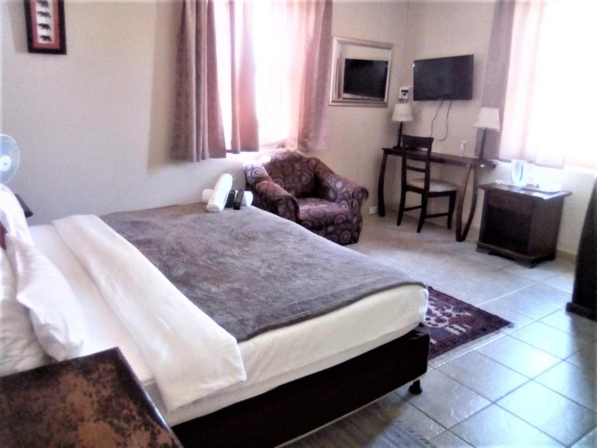 Bread And Barrel Guesthouse Bellville Cape Town Ngoại thất bức ảnh