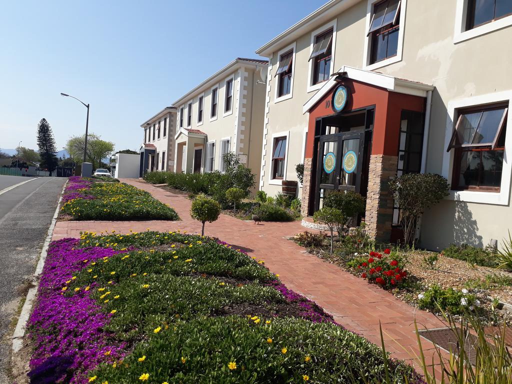 Bread And Barrel Guesthouse Bellville Cape Town Ngoại thất bức ảnh