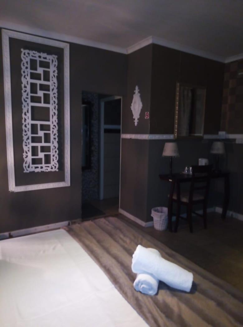 Bread And Barrel Guesthouse Bellville Cape Town Ngoại thất bức ảnh